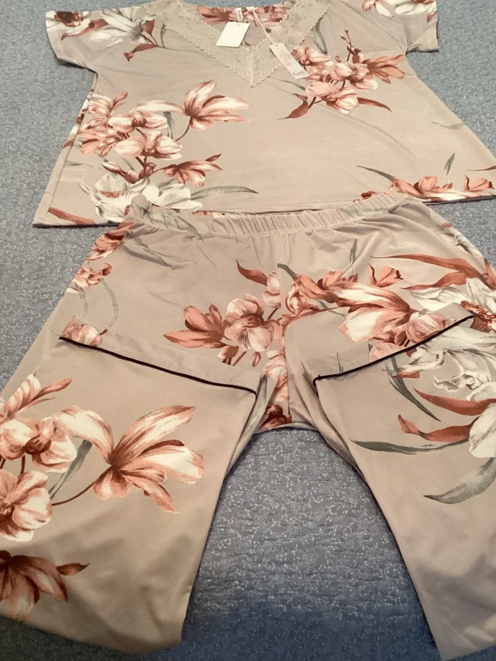Women's Floral  Sleep Set - Beige/Pink - Picture 2 of 2